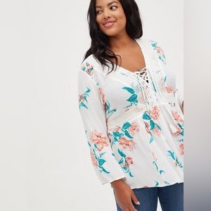 Torrid Babydoll Gauze Crochet Trim Lace-Up Top Size 5X